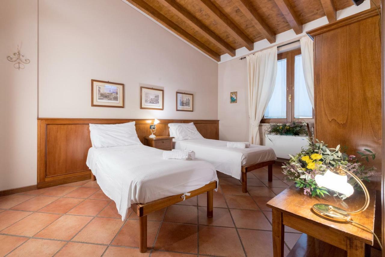 Le Rondini Bed & Breakfast Bagnolo Mella Exterior photo